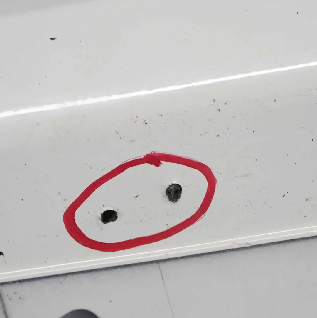 Faldon lateralBMW F20 M Sport Sill Strip Cover Derecho Alpine White - 300 para con número de pieza 8056816 Faldon lateralBMW F20 M Sport Sill Strip Cover Derecho Alpine White - 300 - SKU 8056816-AW - Número de pieza 8056816