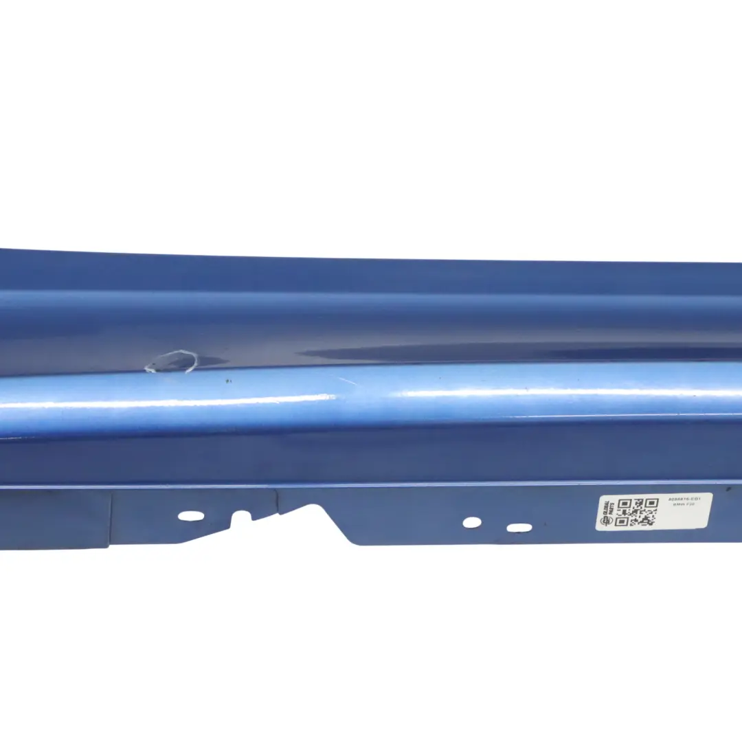 Rivestimento gonna laterale striscia destra Estorilblau Blu B45 per BMW F20 M Sport con numero di parte 8056816 BMW F20 M Sport Rivestimento gonna laterale striscia destra Estorilblau Blu B45 - SKU 8056816-EB1 - Numero di parte 8056816