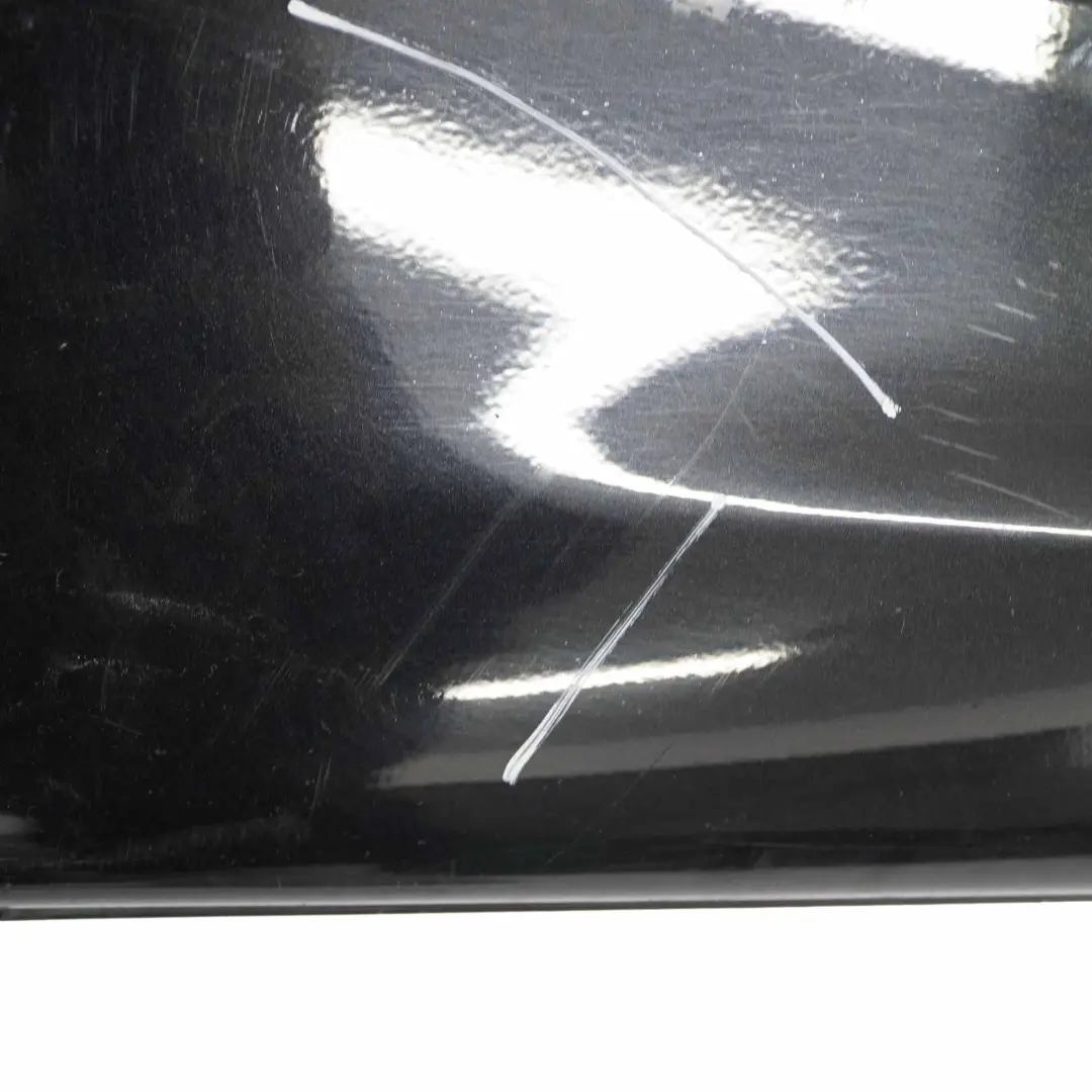 Bas de Porte Seuil a Droite Black Sapphire Metallic - 475 pour BMW F21 F22 à propos du numéro de pièce 8056818 BMW F21 F22 Bas de Porte Seuil a Droite Black Sapphire Metallic - 475 - SKU 8056818-BS1 - Numéro de pièce 8056818