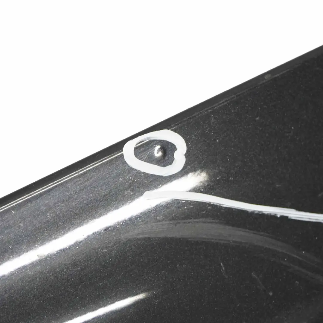 Fila F21 F22 Listello Portiera Gonna Destra Black Sapphire Metallic - 475 per BMW con numero di parte 8056818 BMW Fila F21 F22 Listello Portiera Gonna Destra Black Sapphire Metallic - 475 - SKU 8056818-BS1 - Numero di parte 8056818