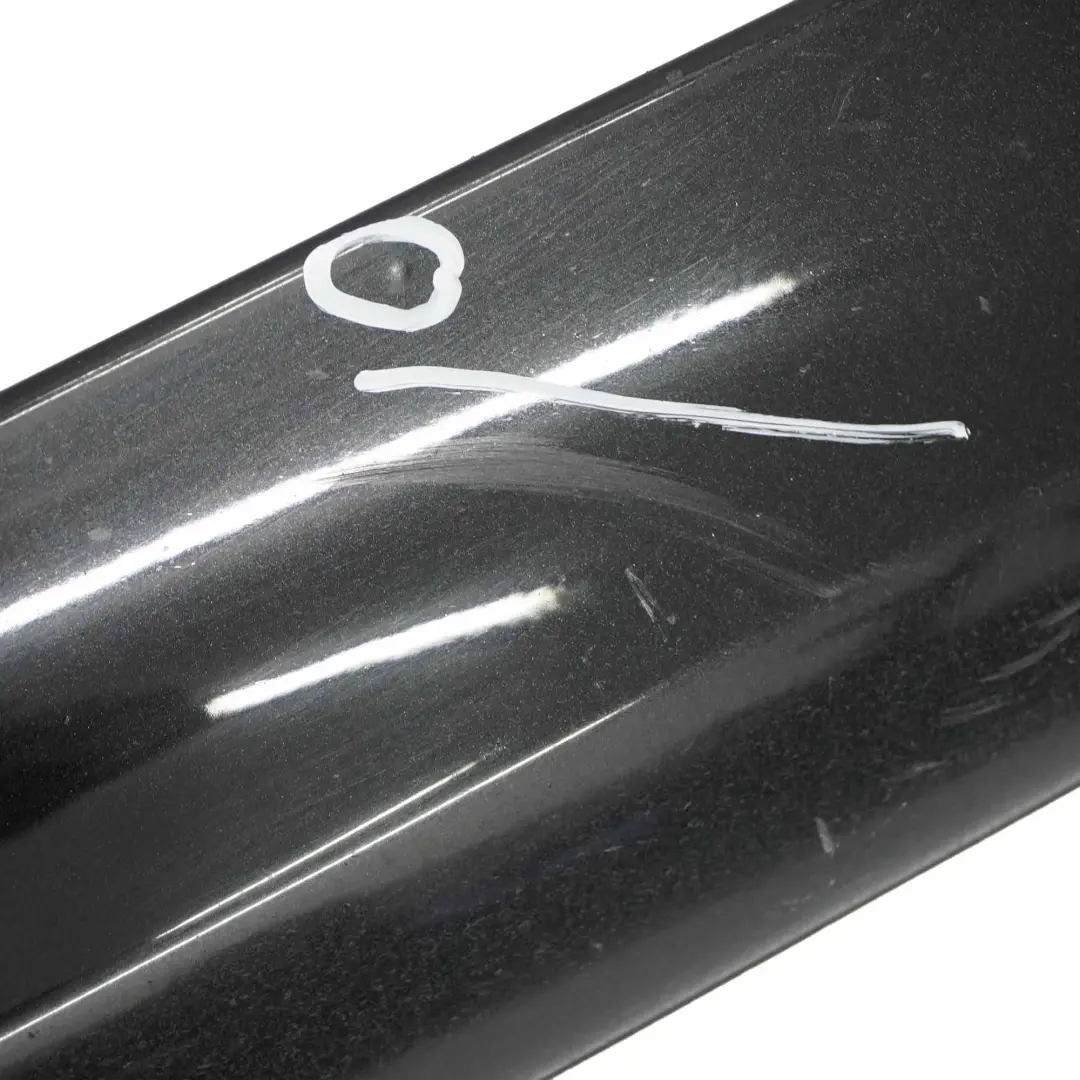 Fila F21 F22 Listello Portiera Gonna Destra Black Sapphire Metallic - 475 per BMW con numero di parte 8056818 BMW Fila F21 F22 Listello Portiera Gonna Destra Black Sapphire Metallic - 475 - SKU 8056818-BS1 - Numero di parte 8056818