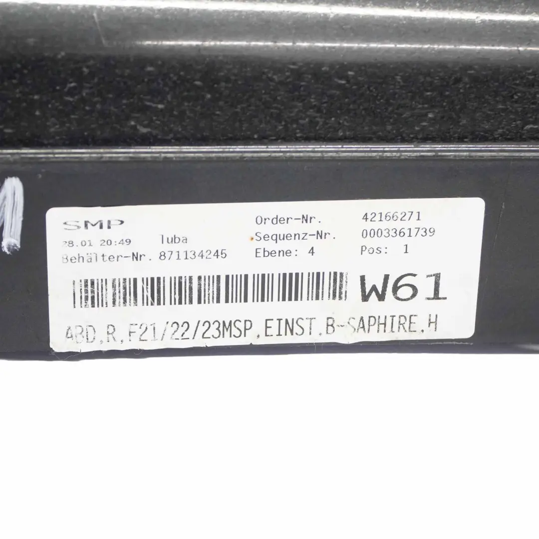Fila F21 F22 Listello Portiera Gonna Destra Black Sapphire Metallic - 475 per BMW con numero di parte 8056818 BMW Fila F21 F22 Listello Portiera Gonna Destra Black Sapphire Metallic - 475 - SKU 8056818-BS1 - Numero di parte 8056818