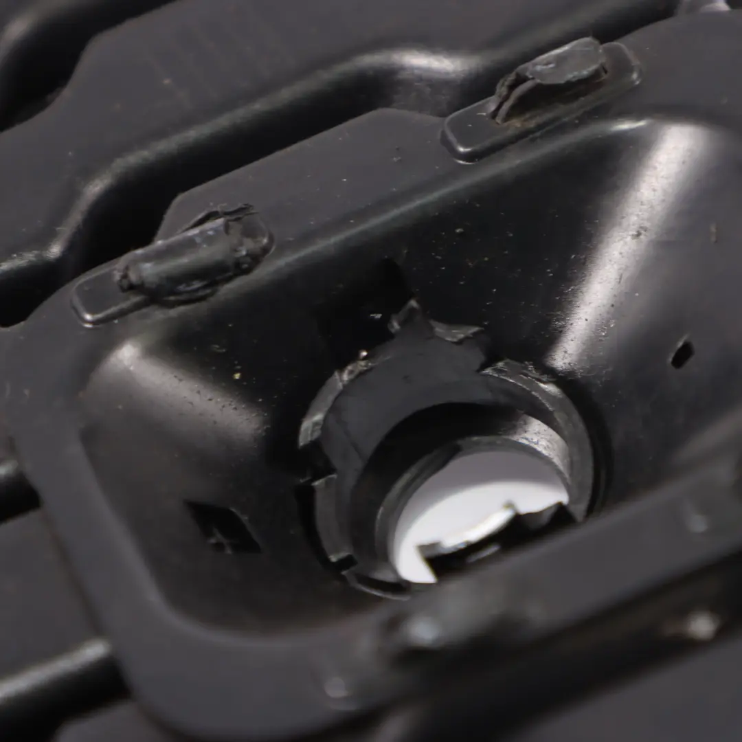 BMW X3 F25 X4 F26 Parachoques delantero M Sport derecho Rejilla lateral cerrada - SKU 8056942 - Número de pieza 8056942