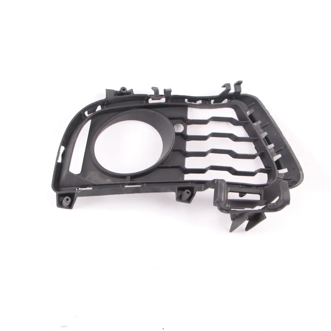 Kratka Osłona Zderzaka Przód Przednia Prawa do BMW F34 GT M Sport o numerze 8057324 BMW F34 GT M Sport Kratka Osłona Zderzaka Przód Przednia Prawa - SKU 8057324 - Numer Części 8057324