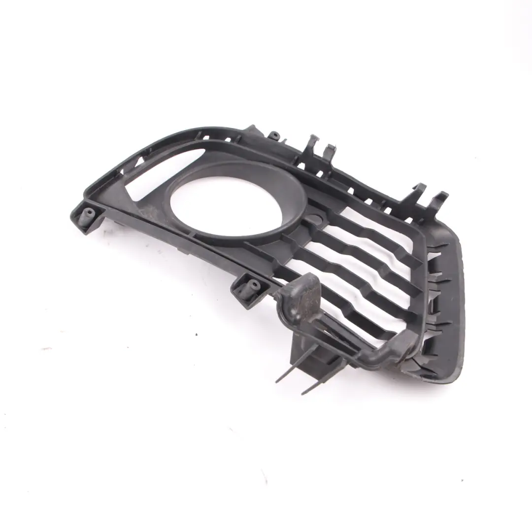 Luz Antiniebla Cubierta Parachoques Delantero Derecho para BMW F34 GT M Sport con número de pieza 8057324 BMW F34 GT M Sport Luz Antiniebla Cubierta Parachoques Delantero Derecho - SKU 8057324 - Número de pieza 8057324