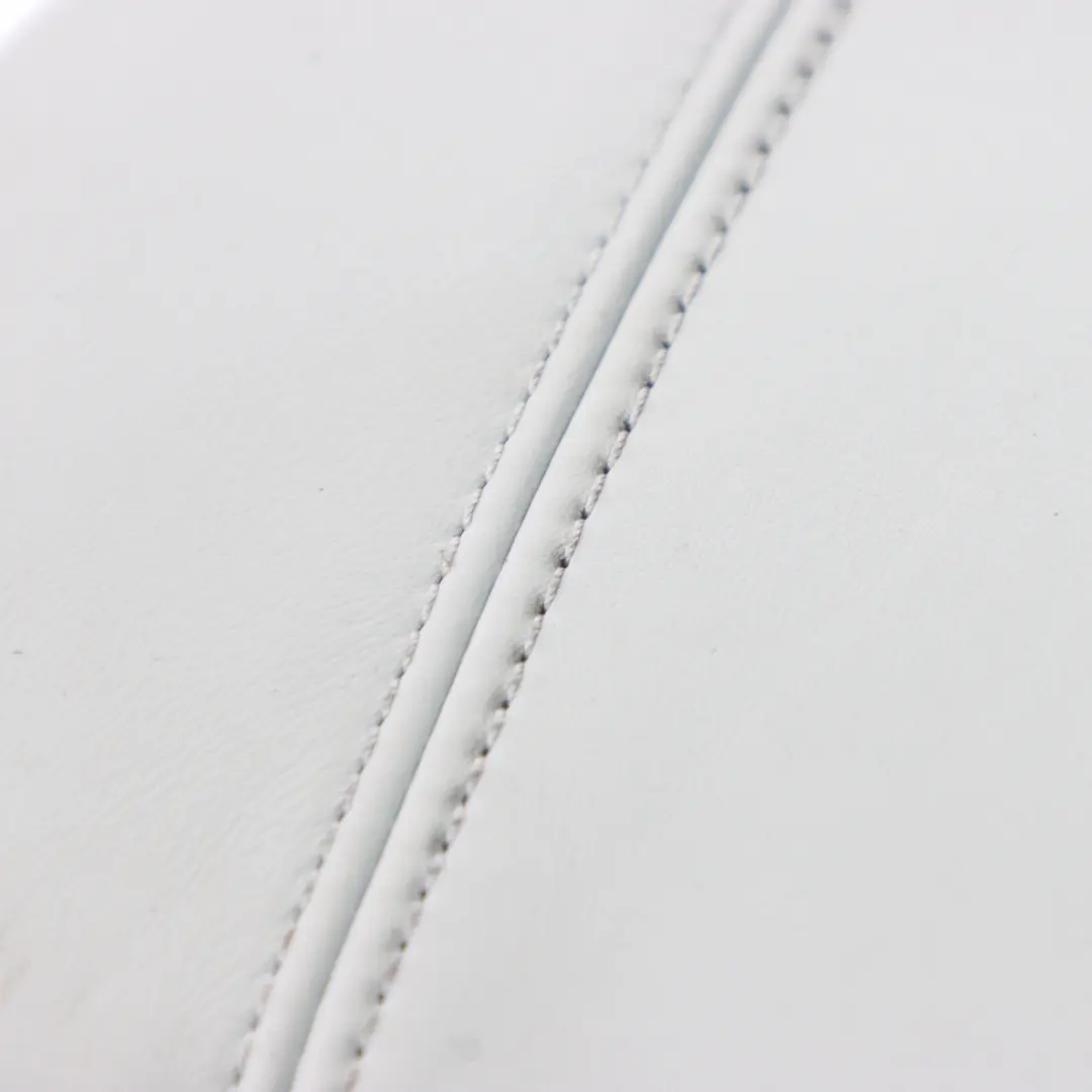 Appui-tête de siège arrière gauche droit en cuir Silverstone pour BMW F83 M4 Cabrio à propos du numéro de pièce 8058151 BMW F83 M4 Cabrio Appui-tête de siège arrière gauche droit en cuir Silverstone - SKU 8058151 - Numéro de pièce 8058151