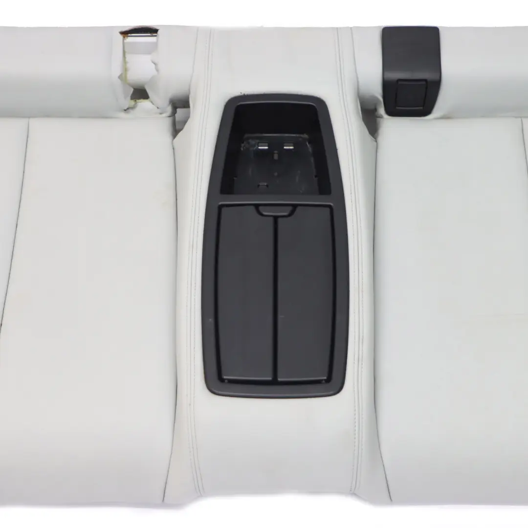 Rücksitzbank Couch Sofa Bezug Leder Silverstone für BMW F83 M4 mit Teilenummer 8058179 BMW F83 M4 Rücksitzbank Couch Sofa Bezug Leder Silverstone - SKU 8058179 - Teilenummer 8058179