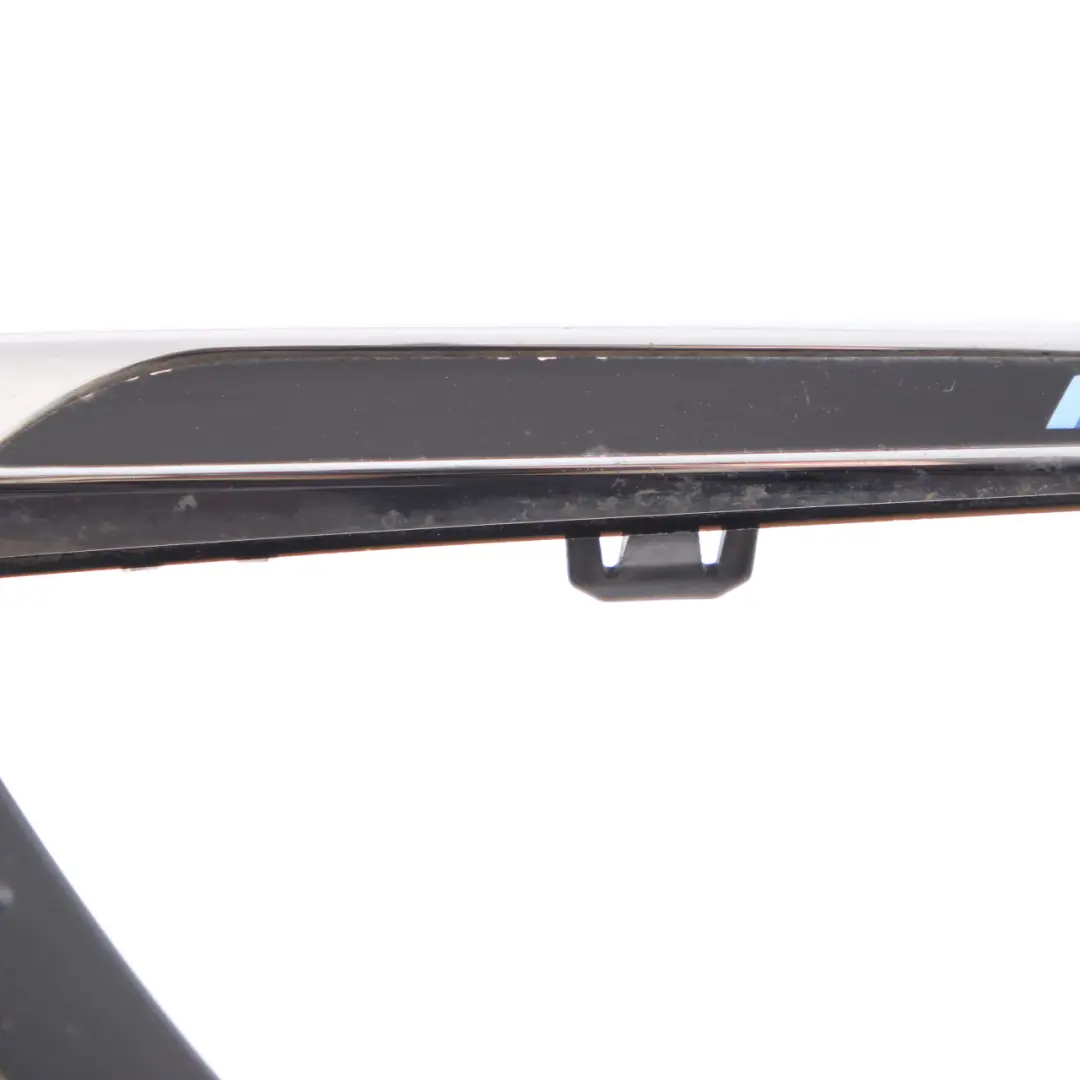 Conducto aire Emblema Guardabarros Cromo Izquierda para BMW F82 F83 M4 con número de pieza 8058779 BMW F82 F83 M4 Conducto aire Emblema Guardabarros Cromo Izquierda - SKU 8058779-1 - Número de pieza 8058779