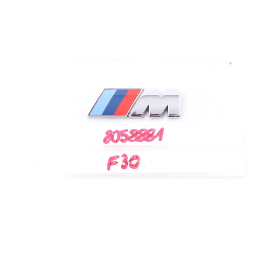 Emblemat Napis Błotnika Przedniego do BMW F20 F21 F30 G20 M Sport o numerze 8058881 BMW F20 F21 F30 G20 M Sport Emblemat Napis Błotnika Przedniego - SKU 8058881 - Numer Części 8058881