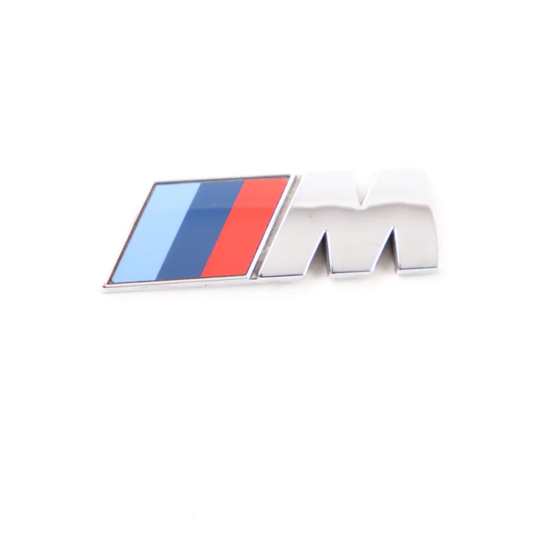  Emblema Parafango Anteriore BMW F20 F21 F30 G20 M Sport Logo Distintivo - SKU 8058881 - Numero di parte 8058881