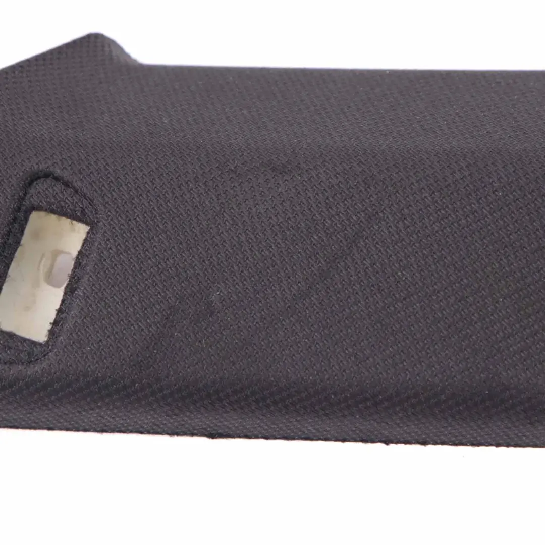 Cubierta Pilar C Trasero Derecho Panel Superior Negro para BMW F36 con número de pieza 8059306 BMW F36 Cubierta Pilar C Trasero Derecho Panel Superior Negro - SKU 8059306 - Número de pieza 8059306