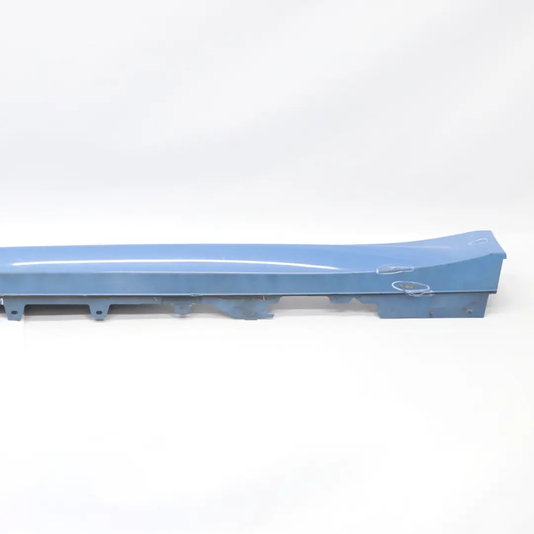 Gonna laterale BMW F82 F83 M4 Striscia davanzale sinistra Yas Marina Blue - B68 per con numero di parte 8059627 Gonna laterale BMW F82 F83 M4 Striscia davanzale sinistra Yas Marina Blue - B68 - SKU 8059627-YMB1 - Numero di parte 8059627