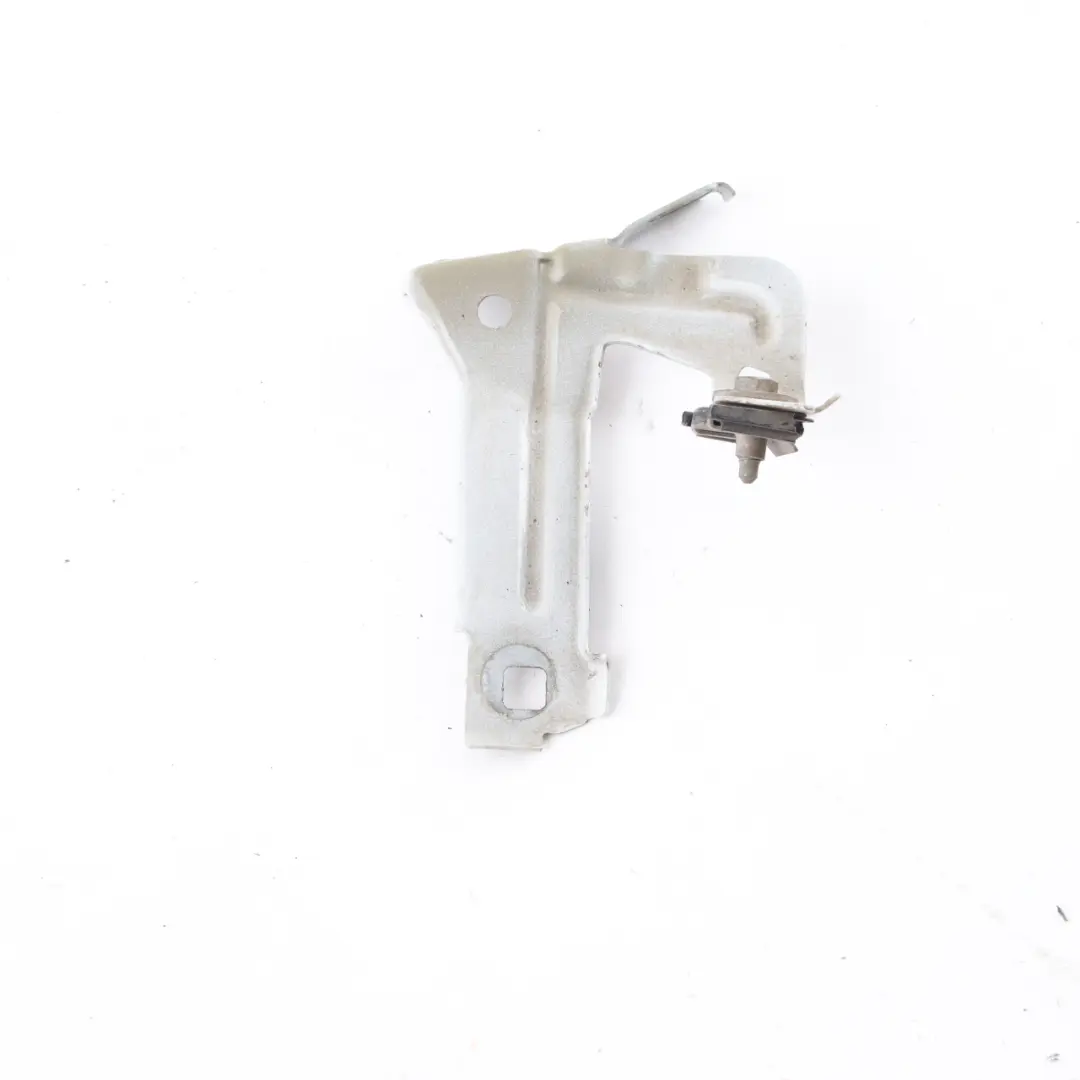 Fender Bracket BMW F80 M3 F82 M4 Mount Front Left N/S Mineral White A96 8055703 to with Part number 8060241 Fender Bracket BMW F80 M3 F82 M4 Mount Front Left N/S Mineral White A96 8055703 - SKU 8060241-MW - Part number 8060241