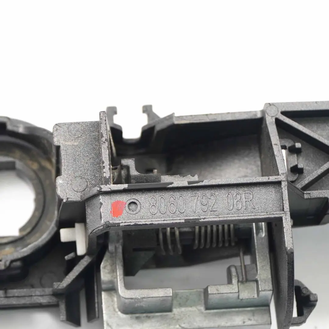 Poignée de Porte Base Avant Gauche pour Renault Trafic 3 Opel Vivaro B à propos du numéro de pièce 806079208R Renault Trafic 3 Opel Vivaro B Poignée de Porte Base Avant Gauche - SKU 806079208R - Numéro de pièce 806079208R