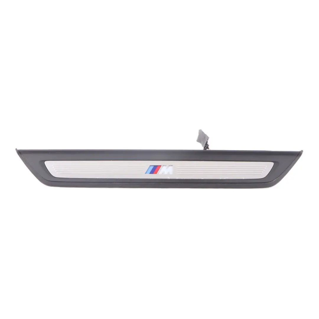 Pannello d'ingresso illuminato anteriore sinistro destro per BMW G30 M Sport con numero di parte 8061056 BMW G30 M Sport Pannello d'ingresso illuminato anteriore sinistro destro - SKU 8061056 - Numero di parte 8061056