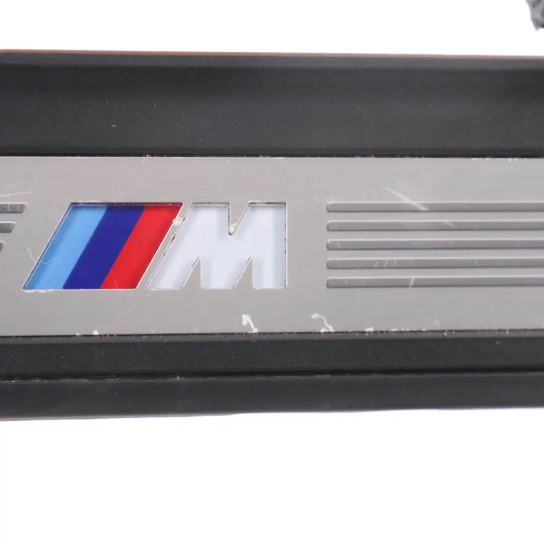 Plaque d'entrée éclairée Avant Gauche Droite pour BMW G30 M Sport à propos du numéro de pièce 8061056 BMW G30 M Sport Plaque d'entrée éclairée Avant Gauche Droite - SKU 8061056 - Numéro de pièce 8061056