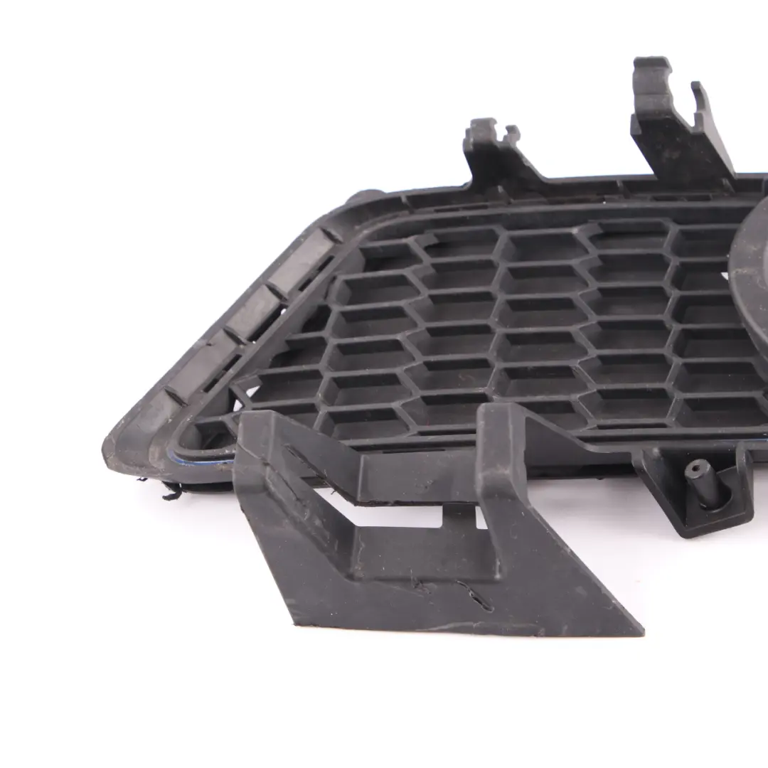 Front Bumper LED Fog Light Grid Grille Left N/S Black to BMW F30 F31 with Part number 8062635 BMW F30 F31 Front Bumper LED Fog Light Grid Grille Left N/S Black - SKU 8062635 - Part number 8062635