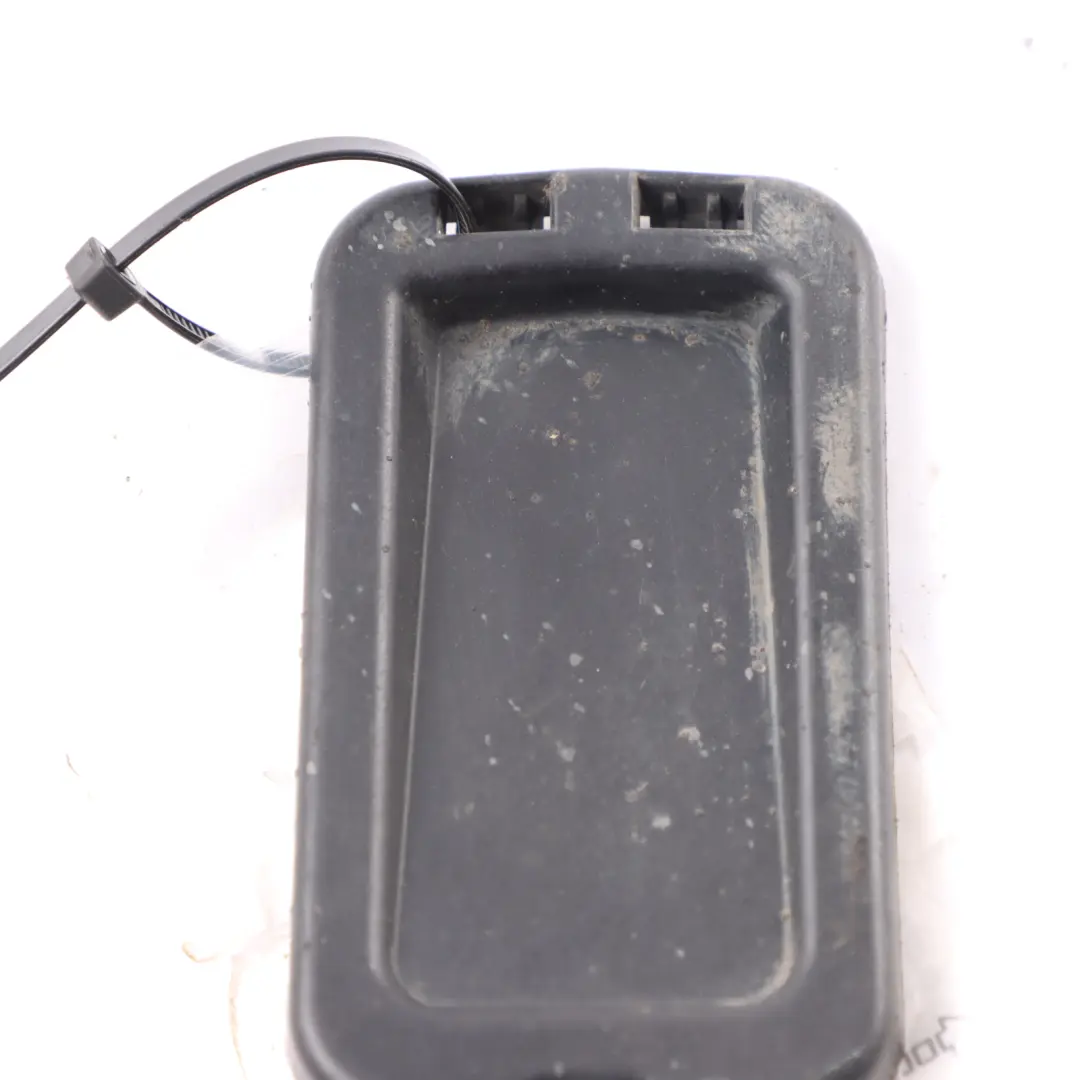 Front Luftkanal Unterteil Abdeckung Trim Deckel für BMW F22 F87 mit Teilenummer 8062709 BMW F22 F87 Front Luftkanal Unterteil Abdeckung Trim Deckel - SKU 8062709 - Teilenummer 8062709