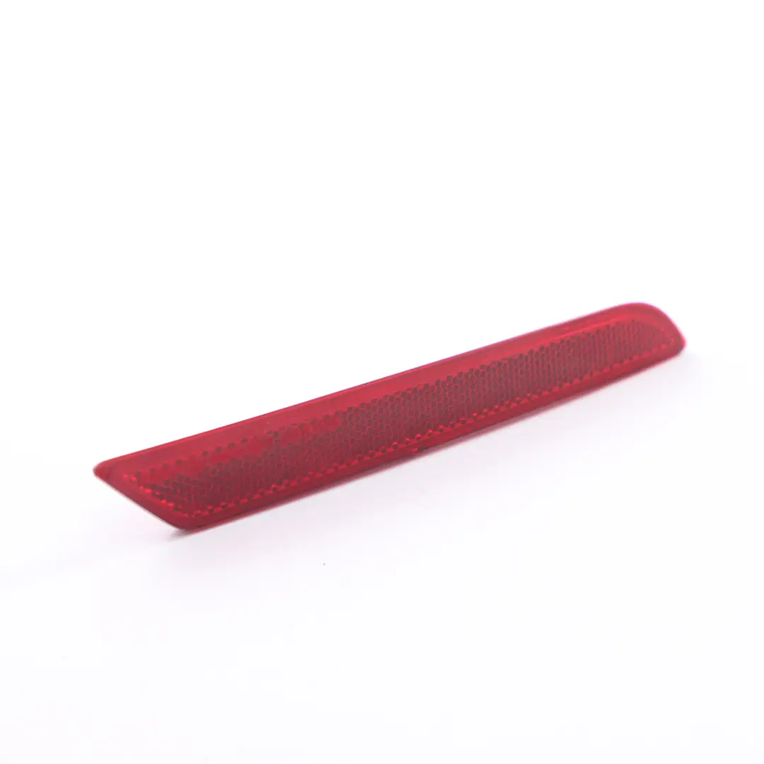 Riflettore BMW G11 G12 Paraurti posteriore Riflesso Sinistro Rosso per con numero di parte 8063197 Riflettore BMW G11 G12 Paraurti posteriore Riflesso Sinistro Rosso - SKU 8063197 - Numero di parte 8063197