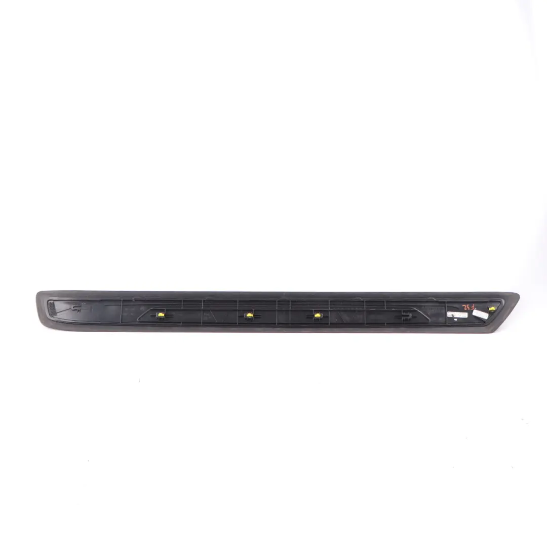 BMW F32 Coupe M Sport Tapa de Entrada Panel Delantero Derecho Trim - SKU 8063800 - Número de pieza 8063800