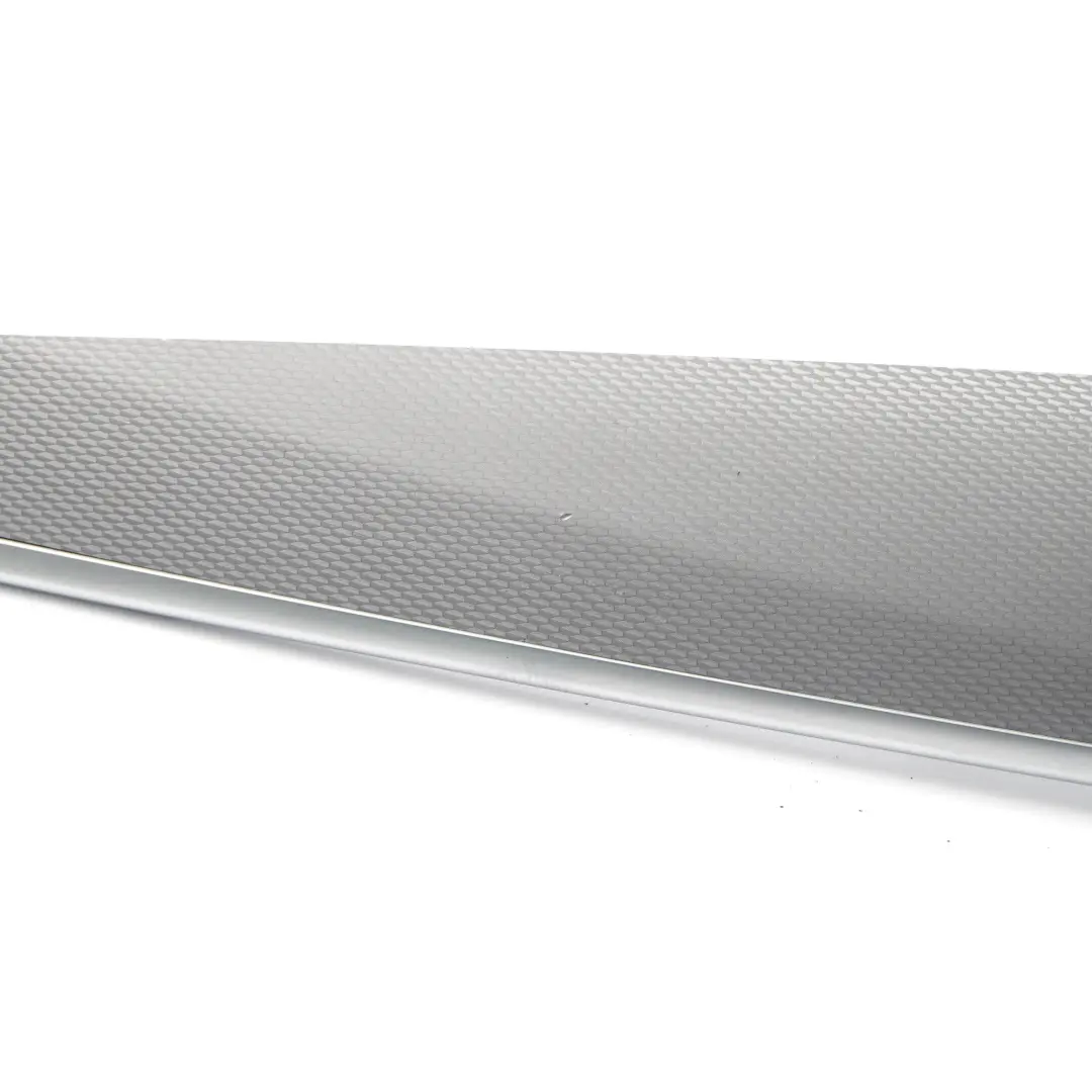 Garniture décorative arrière gauche Couvercle Alu Hexagone pour BMW F15 F16 à propos du numéro de pièce 8063911 BMW F15 F16 Garniture décorative arrière gauche Couvercle Alu Hexagone - SKU 8063911 - Numéro de pièce 8063911