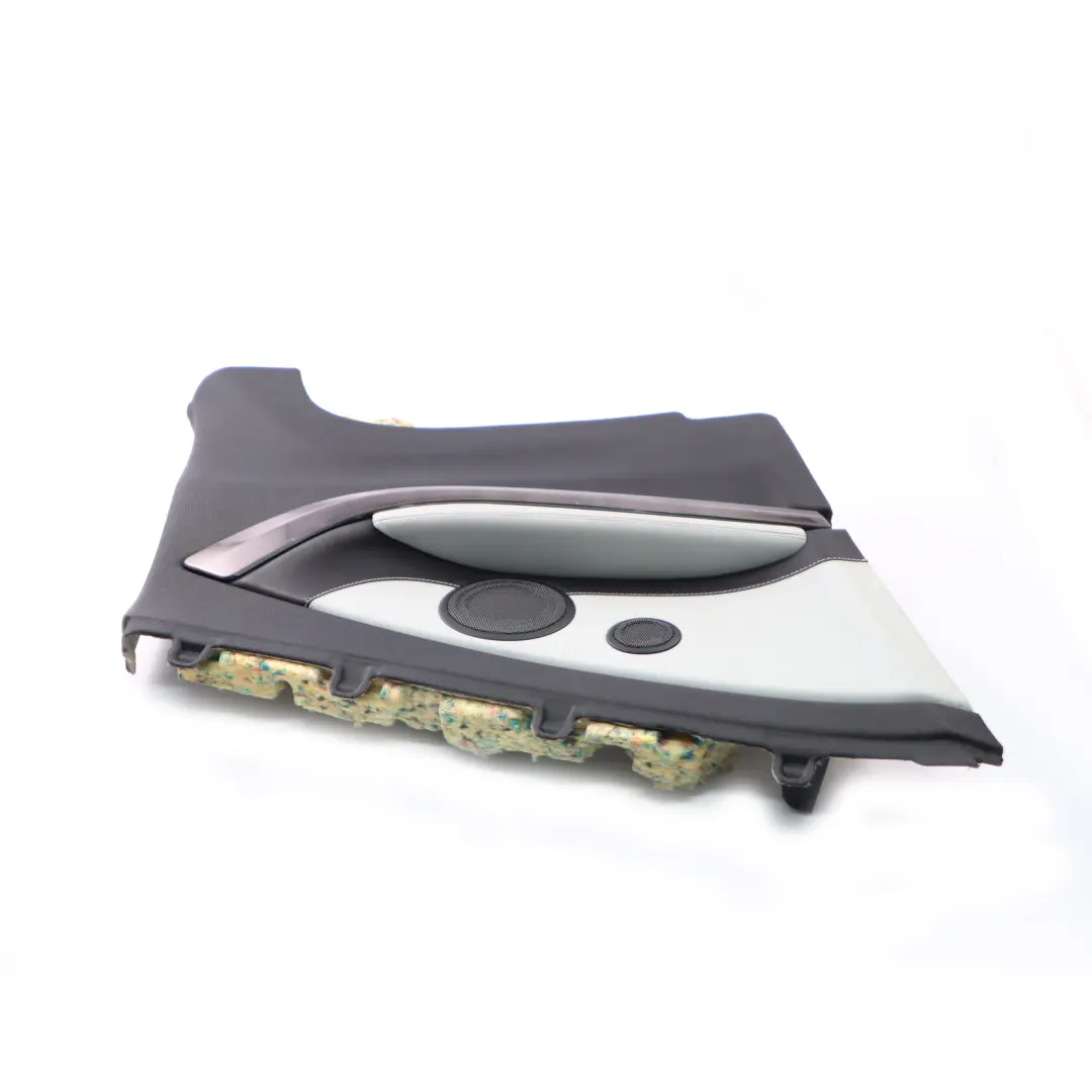 Panel Forro Lateral Trasero Izquierdo Cuero Negro Silverstone para BMW F83 M4 Cabrio con número de pieza 8064005 BMW F83 M4 Cabrio Panel Forro Lateral Trasero Izquierdo Cuero Negro Silverstone - SKU 8064005 - Número de pieza 8064005
