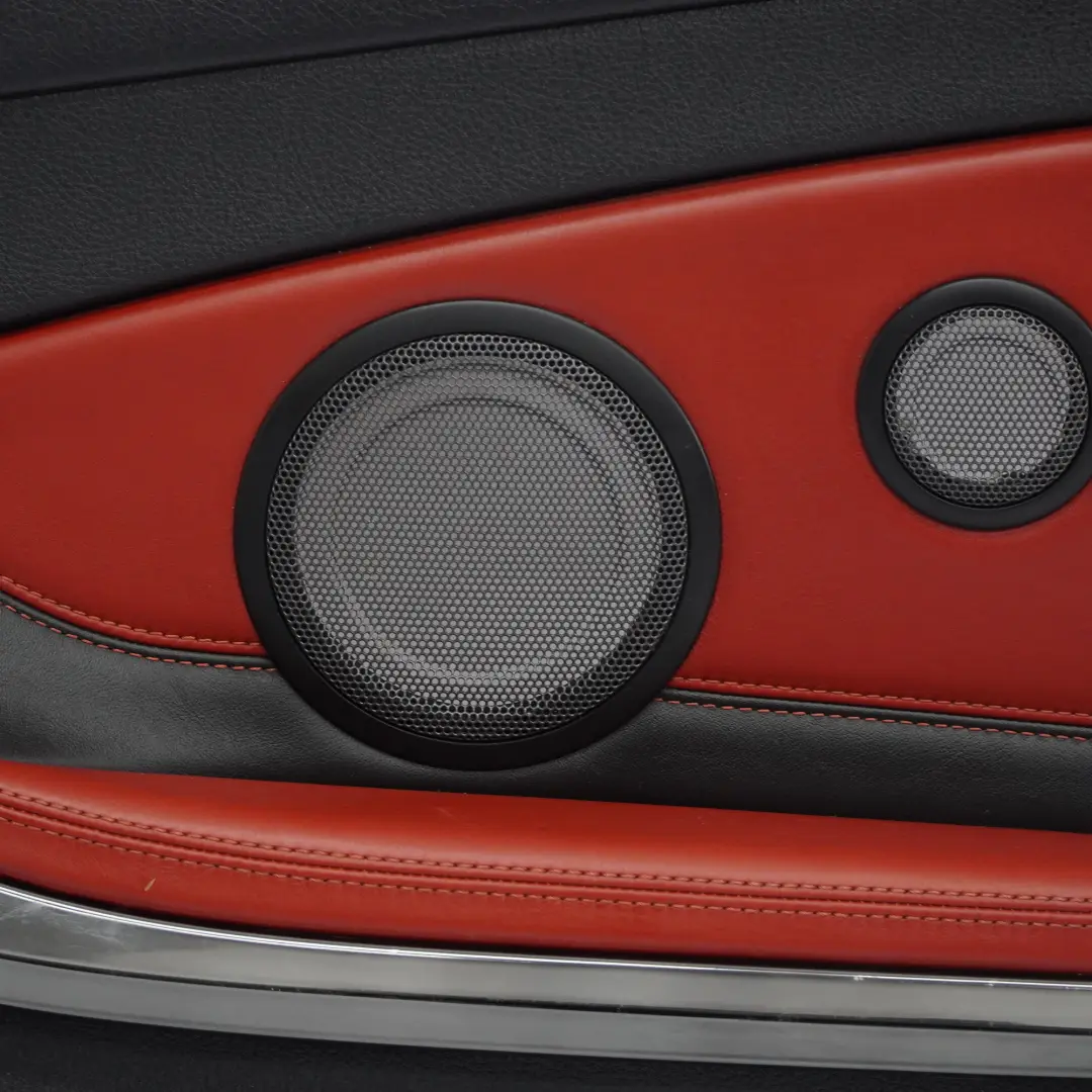 Pannello laterale HiFi Posteriore Destro Cabrio Pelle Sakhir per BMW F83 M4 con numero di parte 8064008 BMW F83 M4 Pannello laterale HiFi Posteriore Destro Cabrio Pelle Sakhir - SKU 8064008 - Numero di parte 8064008