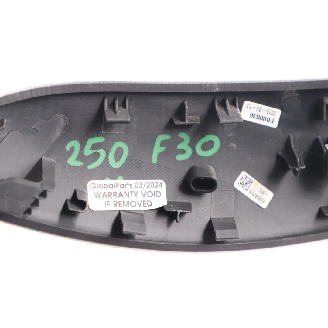 Rivestimento porta BMW F30 F31 F32 Striscia copertura interna destra Alluminio per con numero di parte 8064250 Rivestimento porta BMW F30 F31 F32 Striscia copertura interna destra Alluminio - SKU 8064250 - Numero di parte 8064250