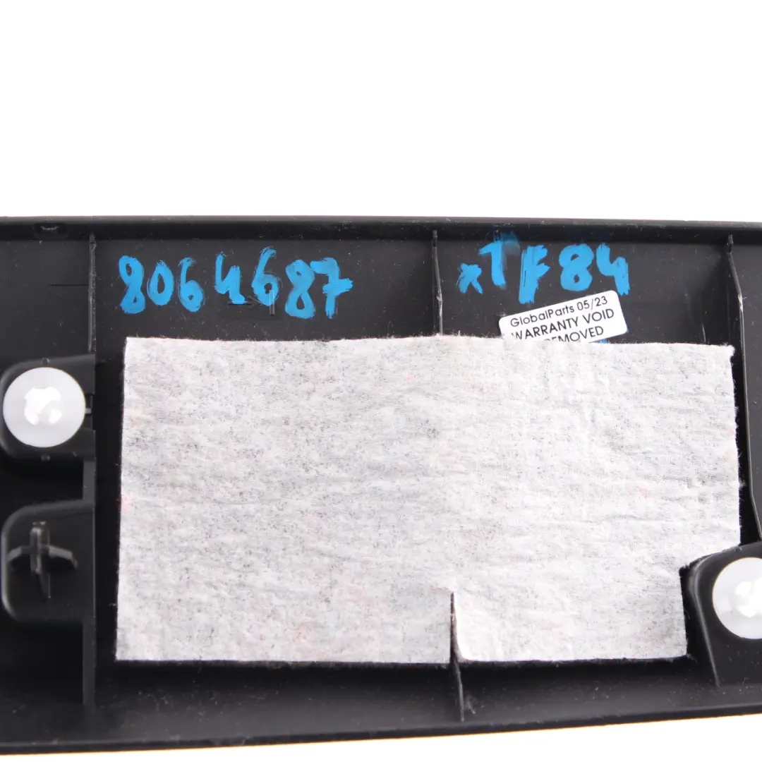 Tapa del panel interior superior del portón trasero Negro 7350845 para BMW X1 F48 con número de pieza 8064687 BMW X1 F48 Tapa del panel interior superior del portón trasero Negro 7350845 - SKU 8064687 - Número de pieza 8064687