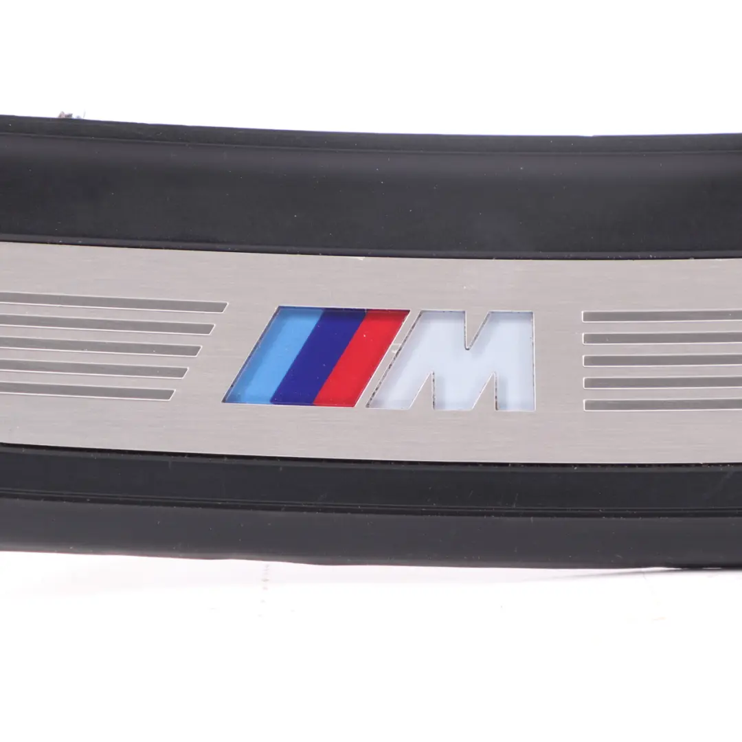 Panel Cubre Puerta Trasero Iluminado Izquierda para BMW G30 G31 M Sport con número de pieza 8064905 BMW G30 G31 M Sport Panel Cubre Puerta Trasero Iluminado Izquierda - SKU 8064905 - Número de pieza 8064905
