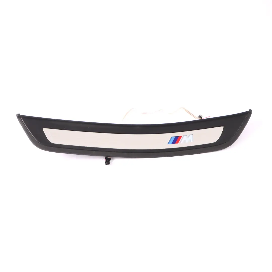 Panel Cubre Puerta Trasero Iluminado Derecha para BMW G30 G31 M Sport con número de pieza 8064906 BMW G30 G31 M Sport Panel Cubre Puerta Trasero Iluminado Derecha - SKU 8064906-1 - Número de pieza 8064906