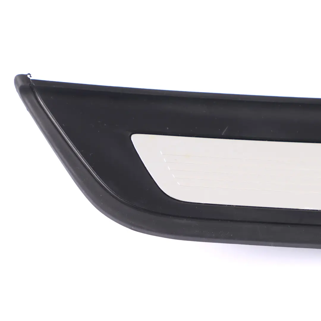 Panel Cubre Puerta Trasero Iluminado Derecha para BMW G30 G31 M Sport con número de pieza 8064906 BMW G30 G31 M Sport Panel Cubre Puerta Trasero Iluminado Derecha - SKU 8064906-1 - Número de pieza 8064906