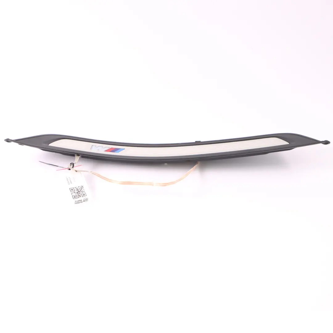 Panel Cubre Puerta Trasero Iluminado Derecha para BMW G30 G31 M Sport con número de pieza 8064906 BMW G30 G31 M Sport Panel Cubre Puerta Trasero Iluminado Derecha - SKU 8064906-1 - Número de pieza 8064906