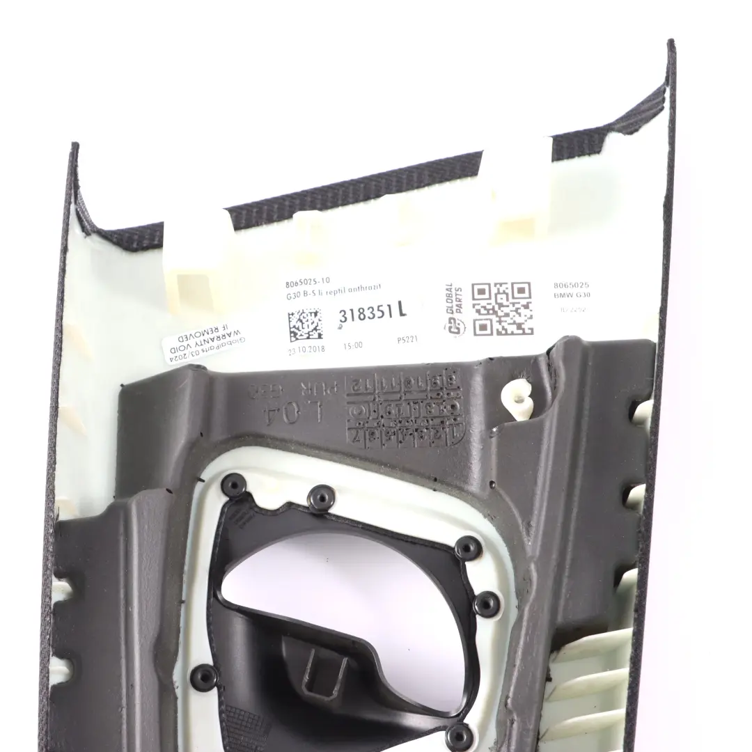 Copripilastro Sinistro Colonna Trim Superiore Antracite 8068525 per BMW G30 con numero di parte 8065025 BMW G30 Copripilastro Sinistro Colonna Trim Superiore Antracite 8068525 - SKU 8065025 - Numero di parte 8065025