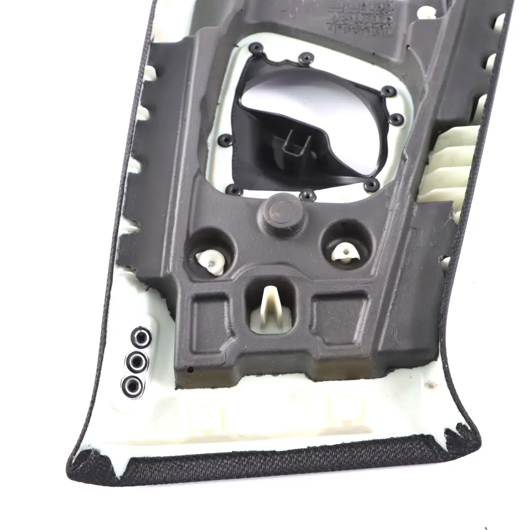 Pilar B Portada Izquierda Columna Recorte Superior Anthracite 8068525 para BMW G30 con número de pieza 8065025 BMW G30 Pilar B Portada Izquierda Columna Recorte Superior Anthracite 8068525 - SKU 8065025 - Número de pieza 8065025