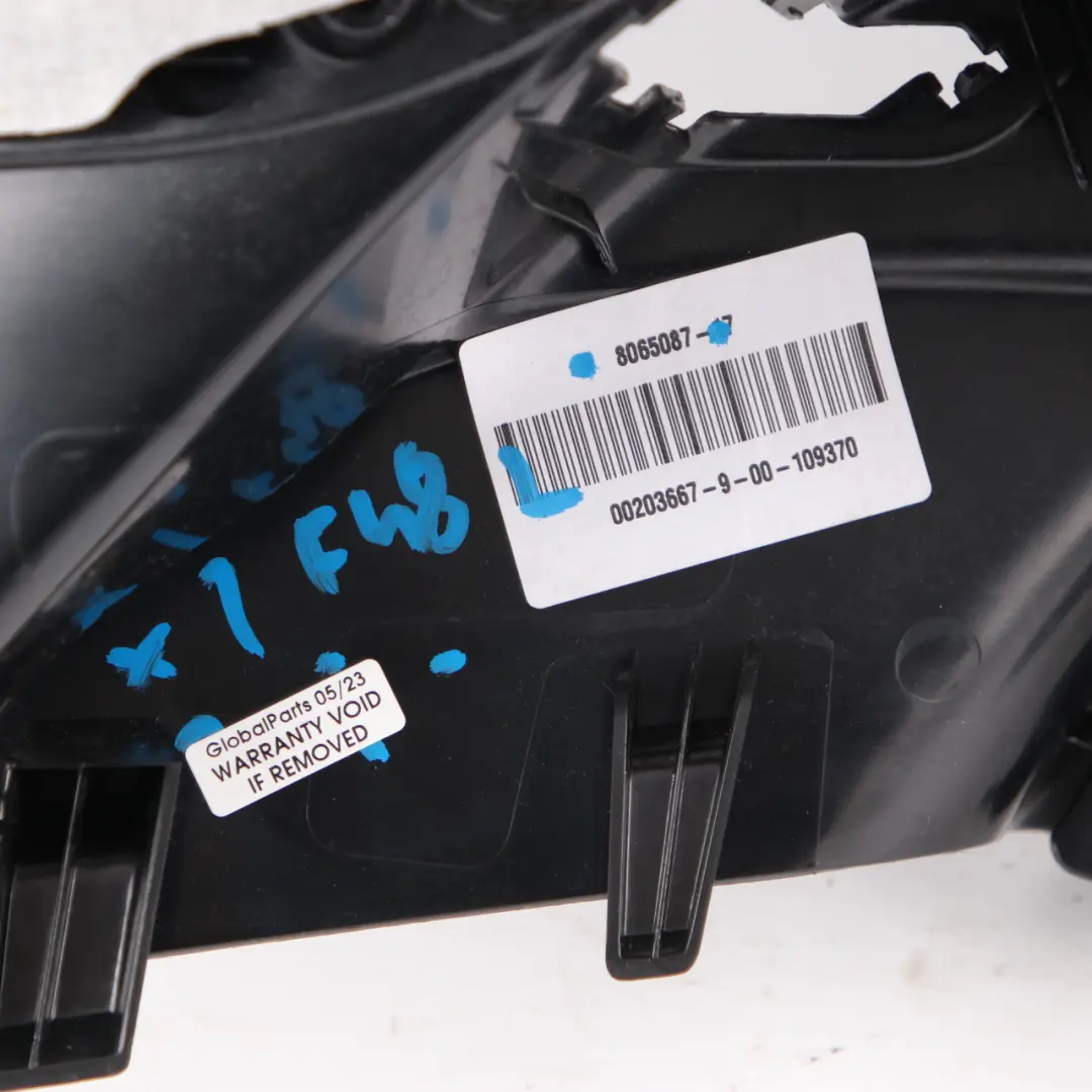 Coprire C D Pilastro Sinistro Trim Panel Nero per BMW X1 F48 con numero di parte 8065087 BMW X1 F48 Coprire C D Pilastro Sinistro Trim Panel Nero - SKU 8065087 - Numero di parte 8065087