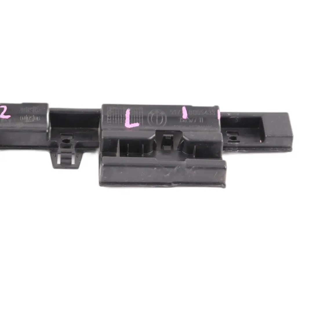Tira Retención Umbral Lateral Medio Trasero Izquierdo para BMW F87 M2 con número de pieza 8065433 BMW F87 M2 Tira Retención Umbral Lateral Medio Trasero Izquierdo - SKU 8065433 - Número de pieza 8065433