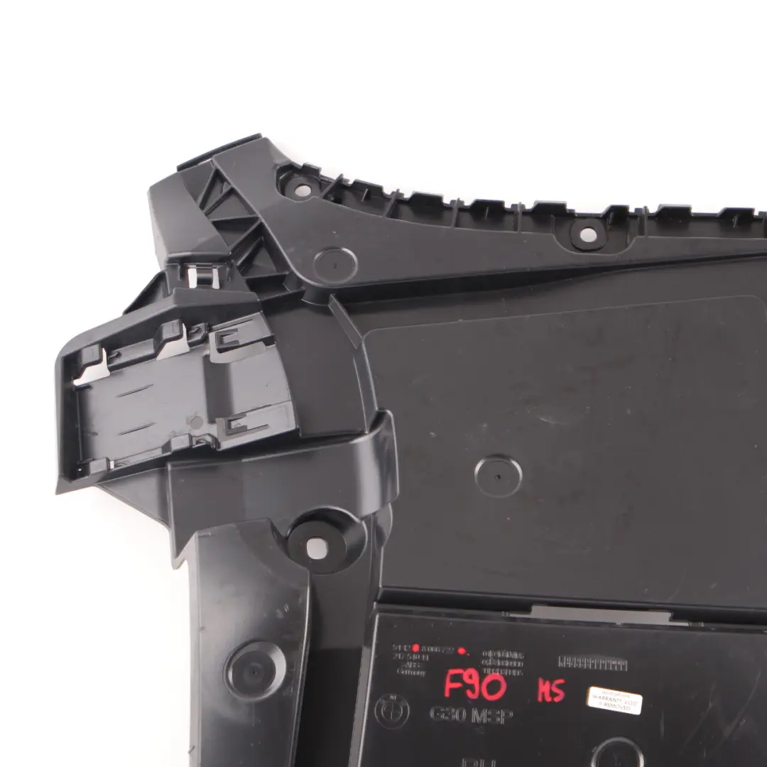 Guide hintere Stoßstange Seite rechts Halterung für BMW G30 M Sport mit Teilenummer 8066722 BMW G30 M Sport Guide hintere Stoßstange Seite rechts Halterung - SKU 8066722 - Teilenummer 8066722