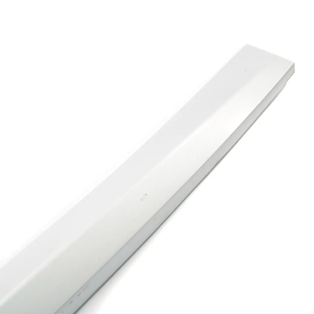  BMF X1 F48 Protector banda puerta trasera izquierda M Sport Glacier Silver - SKU 8067707-GSB - Número de pieza 8067707
