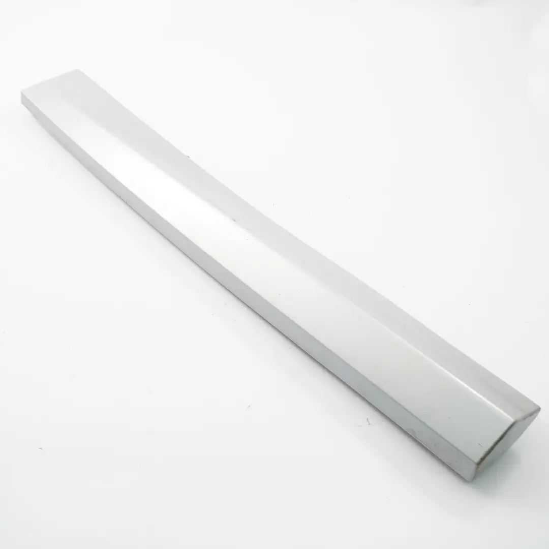 BMW X1 F48 M Sport Moldura puerta trasera derecha Glaciar Plata 8060274 - SKU 8067708-GSB - Número de pieza 8067708