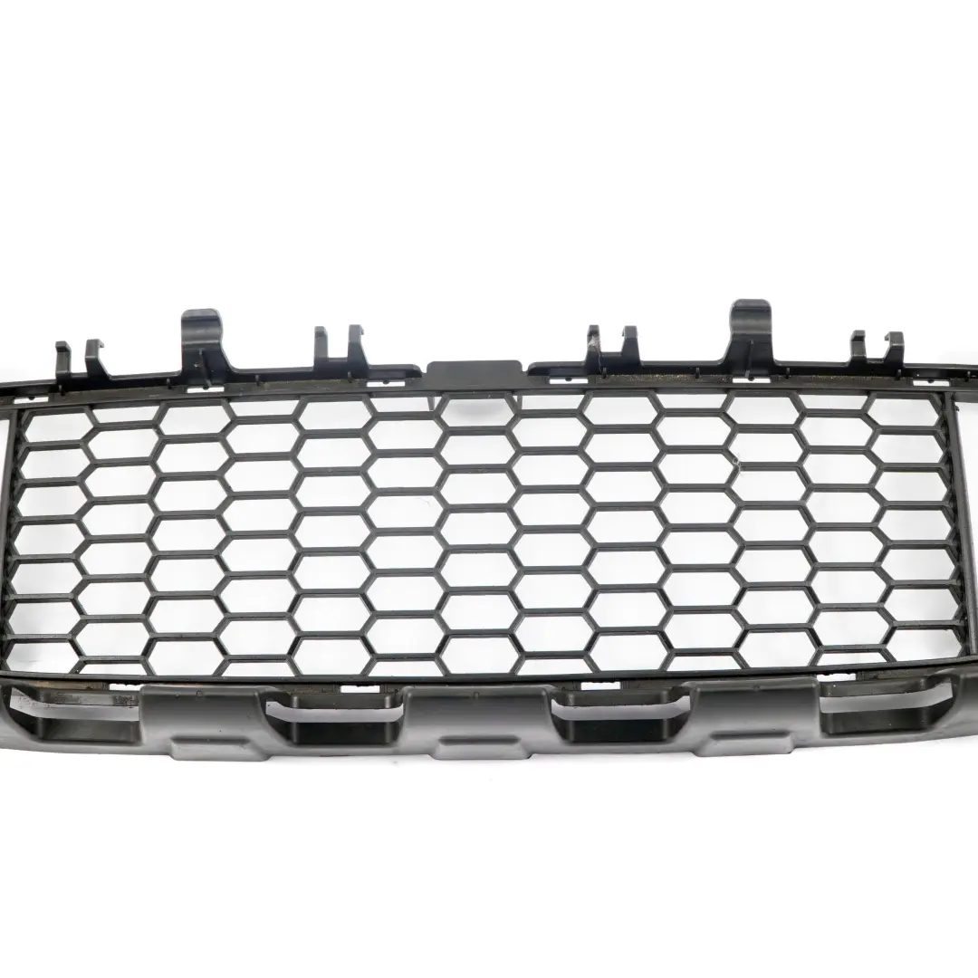 Parachoques Delantero Rejilla de Entrada Aire Panel Central para BMW F30 F31 con número de pieza 8068124 BMW F30 F31 Parachoques Delantero Rejilla de Entrada Aire Panel Central - SKU 8068124 - Número de pieza 8068124