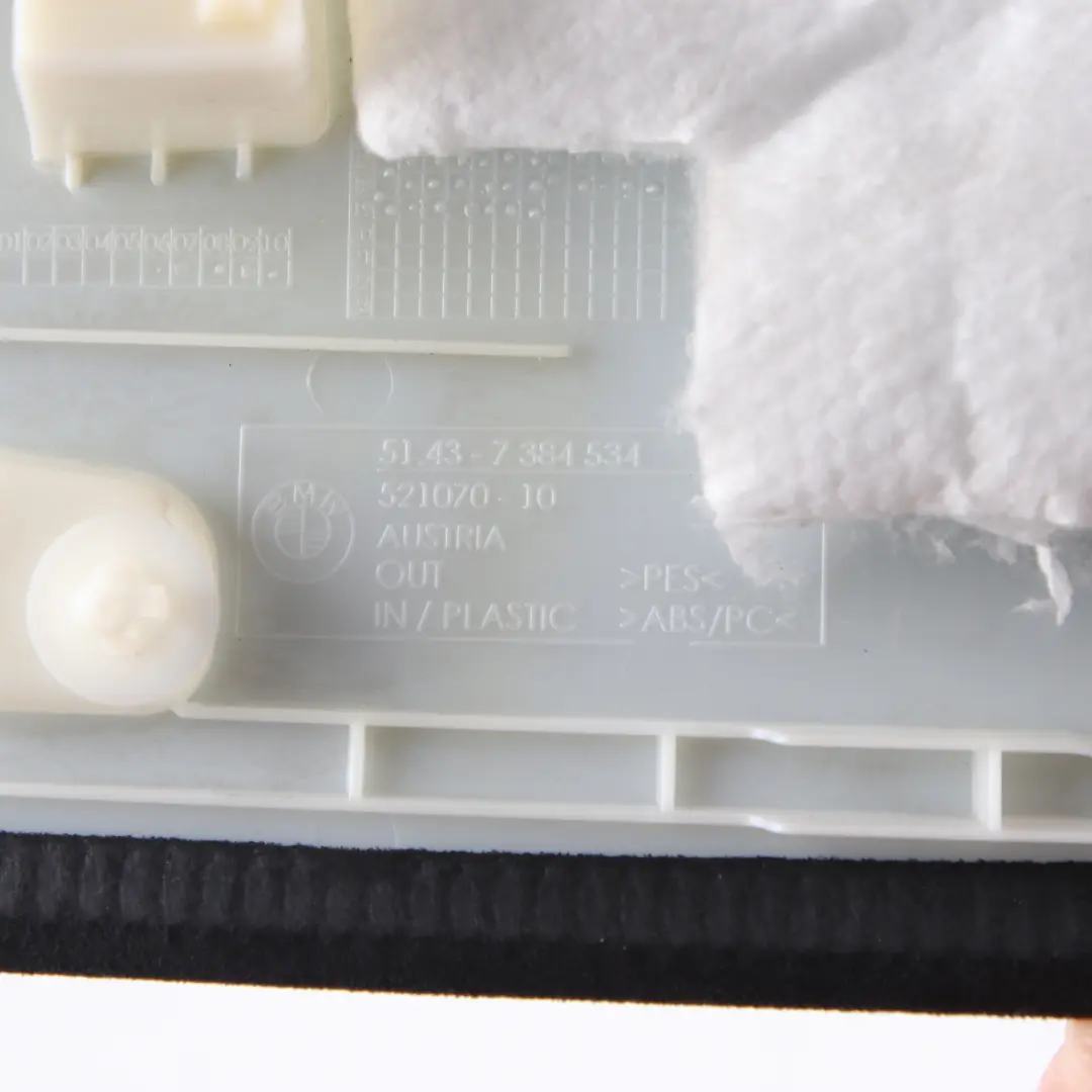 Pilar Cubierta Columna Derecha Top Trim Alcantara 7384534 para BMW G30 C con número de pieza 8068528 BMW G30 C Pilar Cubierta Columna Derecha Top Trim Alcantara 7384534 - SKU 8068528 - Número de pieza 8068528