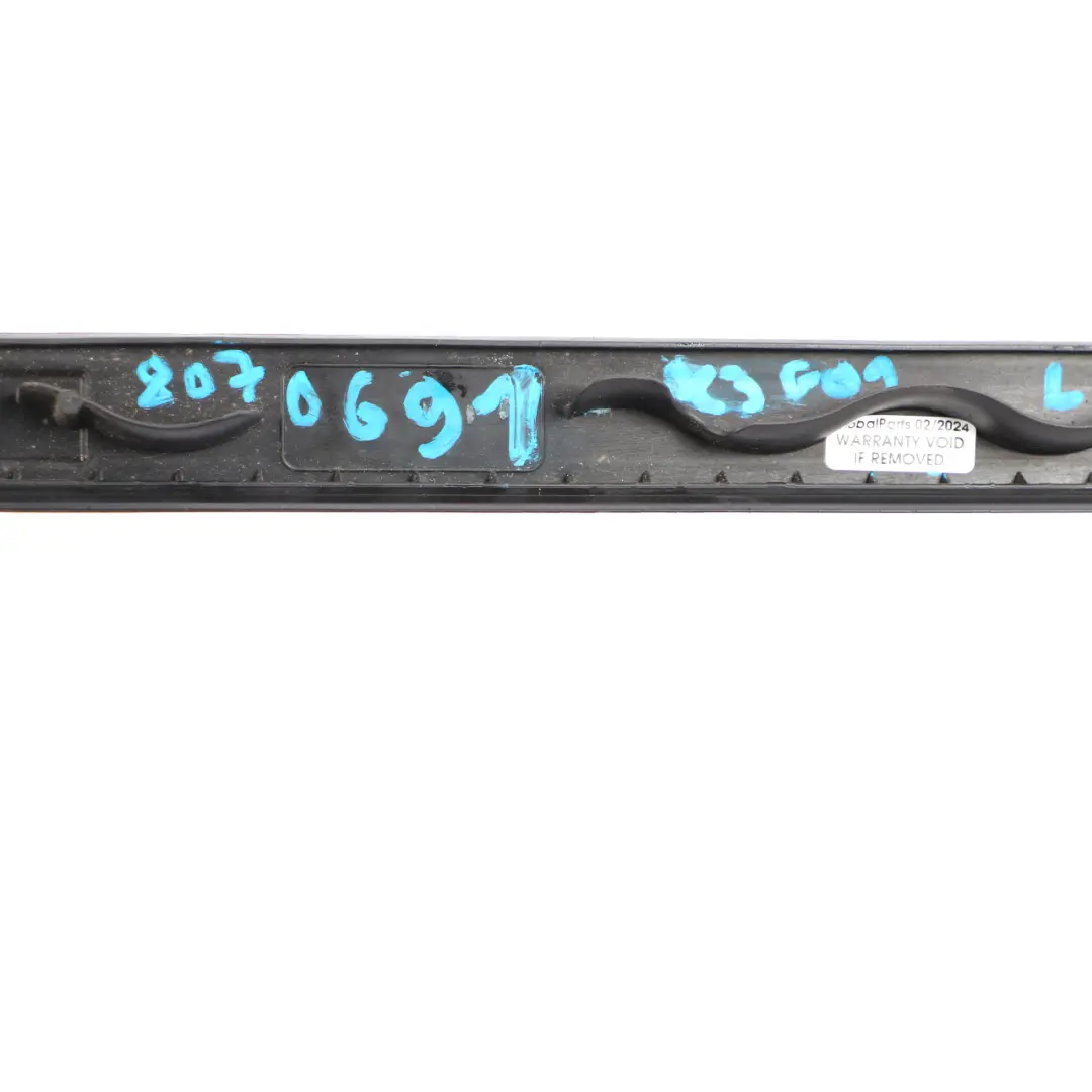 Techo Moldura Barandilla Trim Rail Izquierda Alto Brillo Negro para BMW G01 con número de pieza 8070691 BMW G01 Techo Moldura Barandilla Trim Rail Izquierda Alto Brillo Negro - SKU 8070691 - Número de pieza 8070691