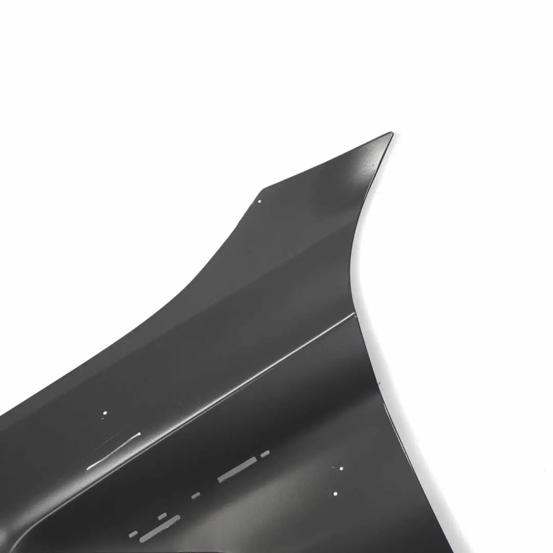 Seitenwand Vorne Links Kotflügel Frozen Dark Grey II - P79 für BMW F90 M5 mit Teilenummer 8071597 BMW F90 M5 Seitenwand Vorne Links Kotflügel Frozen Dark Grey II - P79 - SKU 8071597-FDG - Teilenummer 8071597