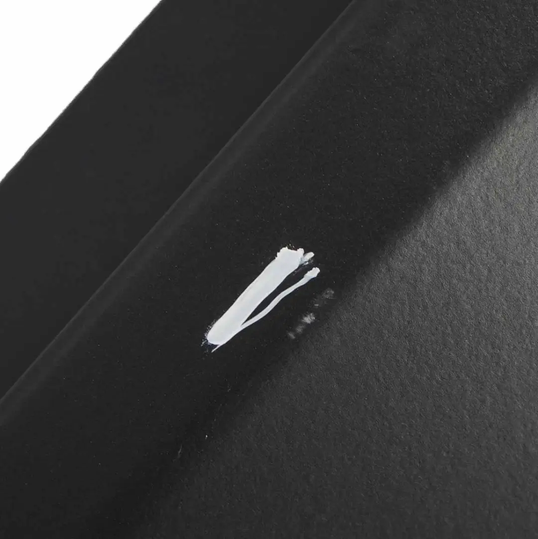 Parafango Laterale Anteriore Sinistro Frozen Dark Grey II - P79 per BMW F90 M5 con numero di parte 8071597 BMW F90 M5 Parafango Laterale Anteriore Sinistro Frozen Dark Grey II - P79 - SKU 8071597-FDG - Numero di parte 8071597