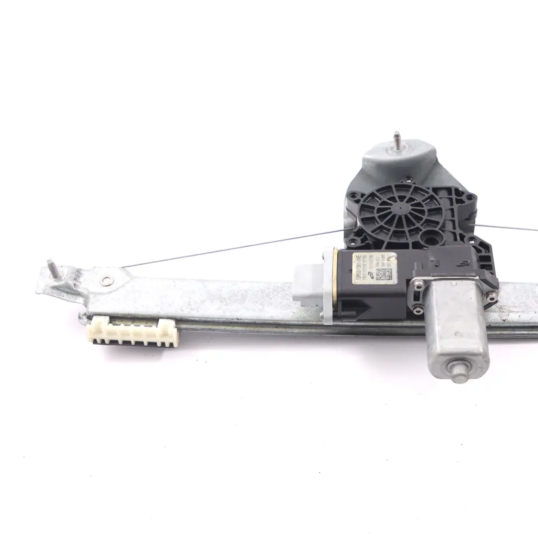 Lève-Vitre Avant Porte Droite Moteur Régulateur pour Renault Trafic III à propos du numéro de pièce 807206238R Renault Trafic III Lève-Vitre Avant Porte Droite Moteur Régulateur - SKU 807206238R - Numéro de pièce 807206238R