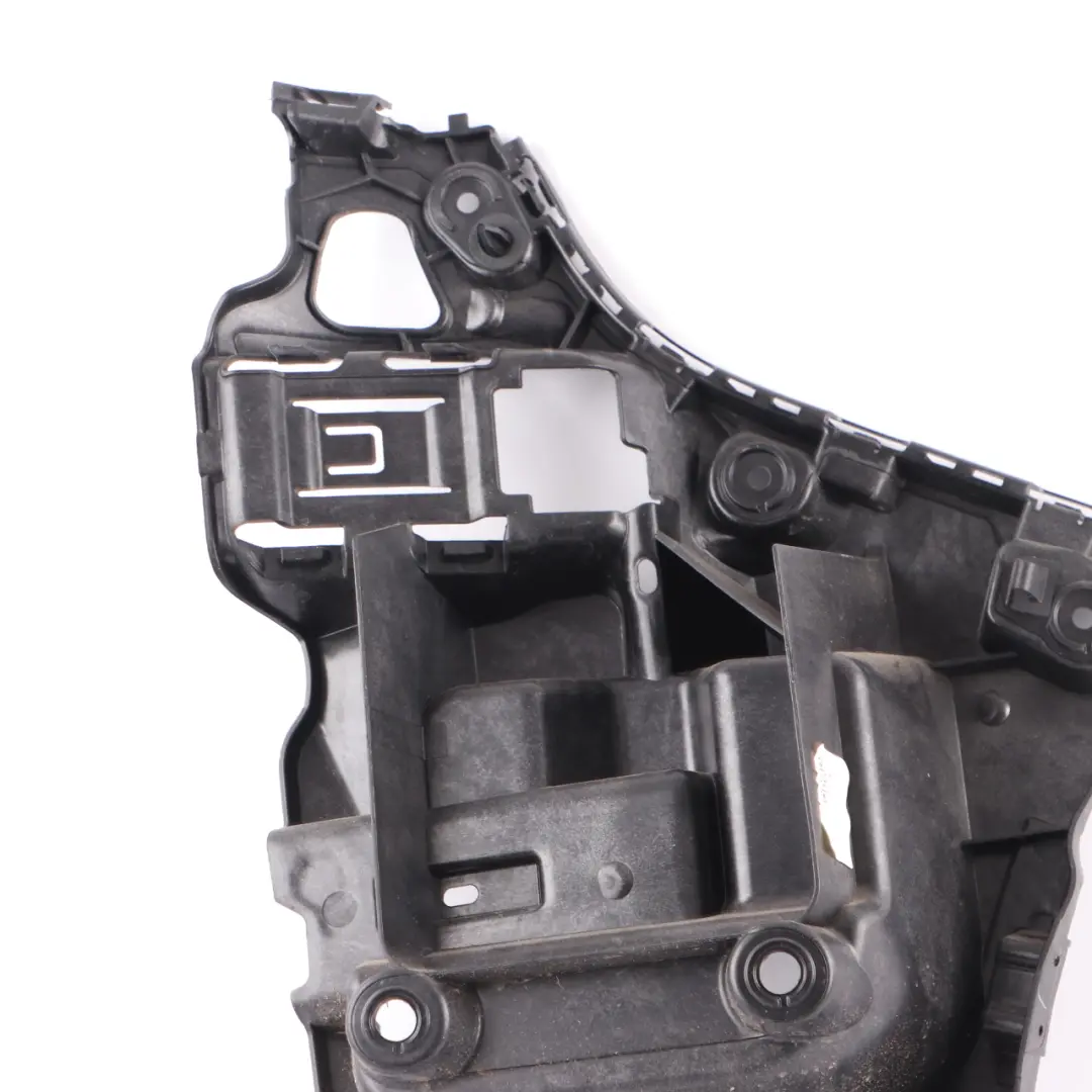 Soporte Parachoques Trasero Soporte Guía Izquierda para BMW F40 M Sport con número de pieza 8072575 BMW F40 M Sport Soporte Parachoques Trasero Soporte Guía Izquierda - SKU 8072575 - Número de pieza 8072575