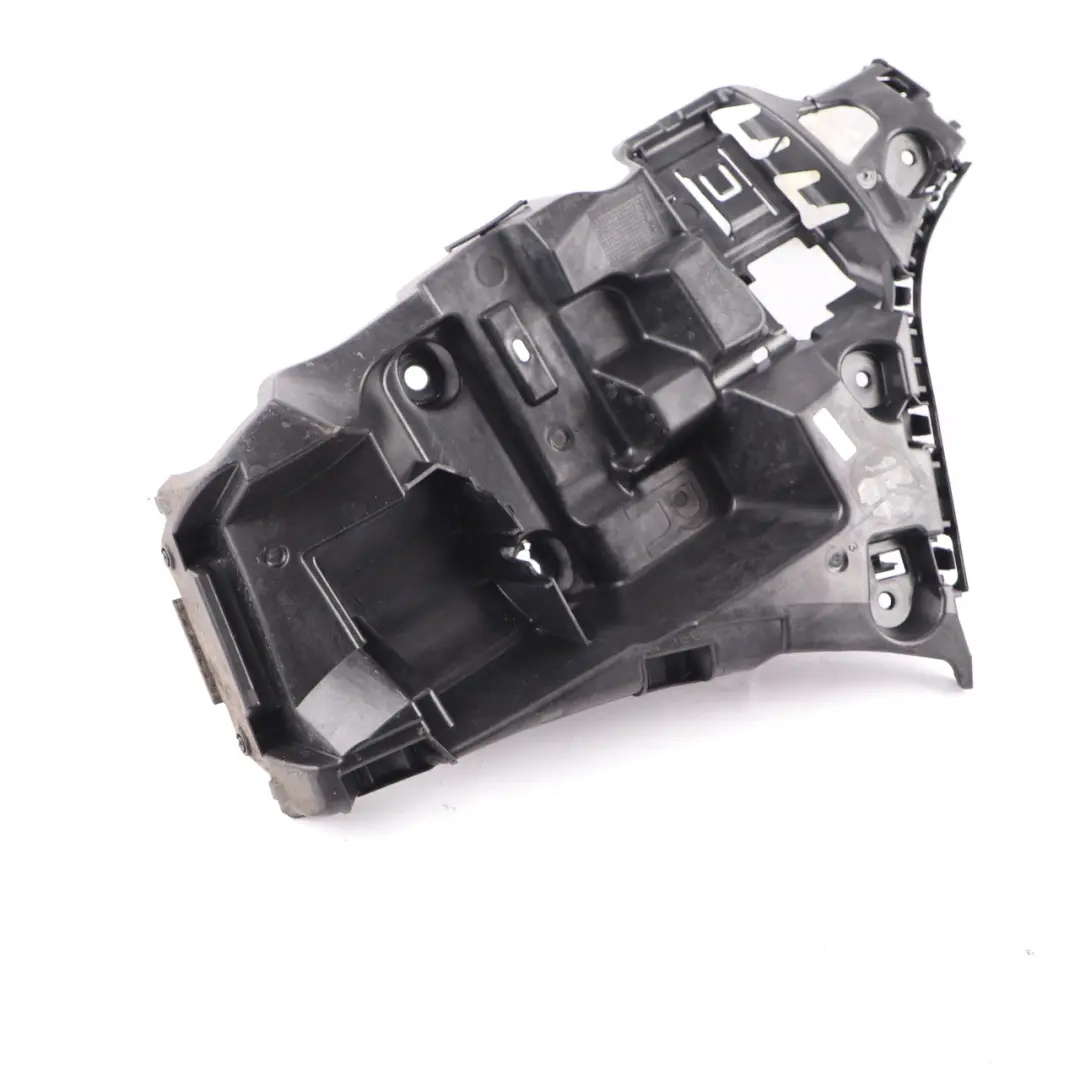BMW F40 M Sport Rear Bumper Mount Bracket Guide Support Right O/S - SKU 8072576 - Part number 8072576