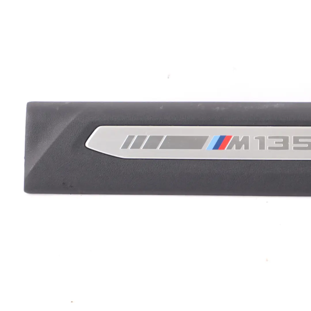 Entrada Tapa Tira Interior Delantera Izquierda Derecha M135iX 7469183 para BMW F40 con número de pieza 8072730 BMW F40 Entrada Tapa Tira Interior Delantera Izquierda Derecha M135iX 7469183 - SKU 8072730 - Número de pieza 8072730