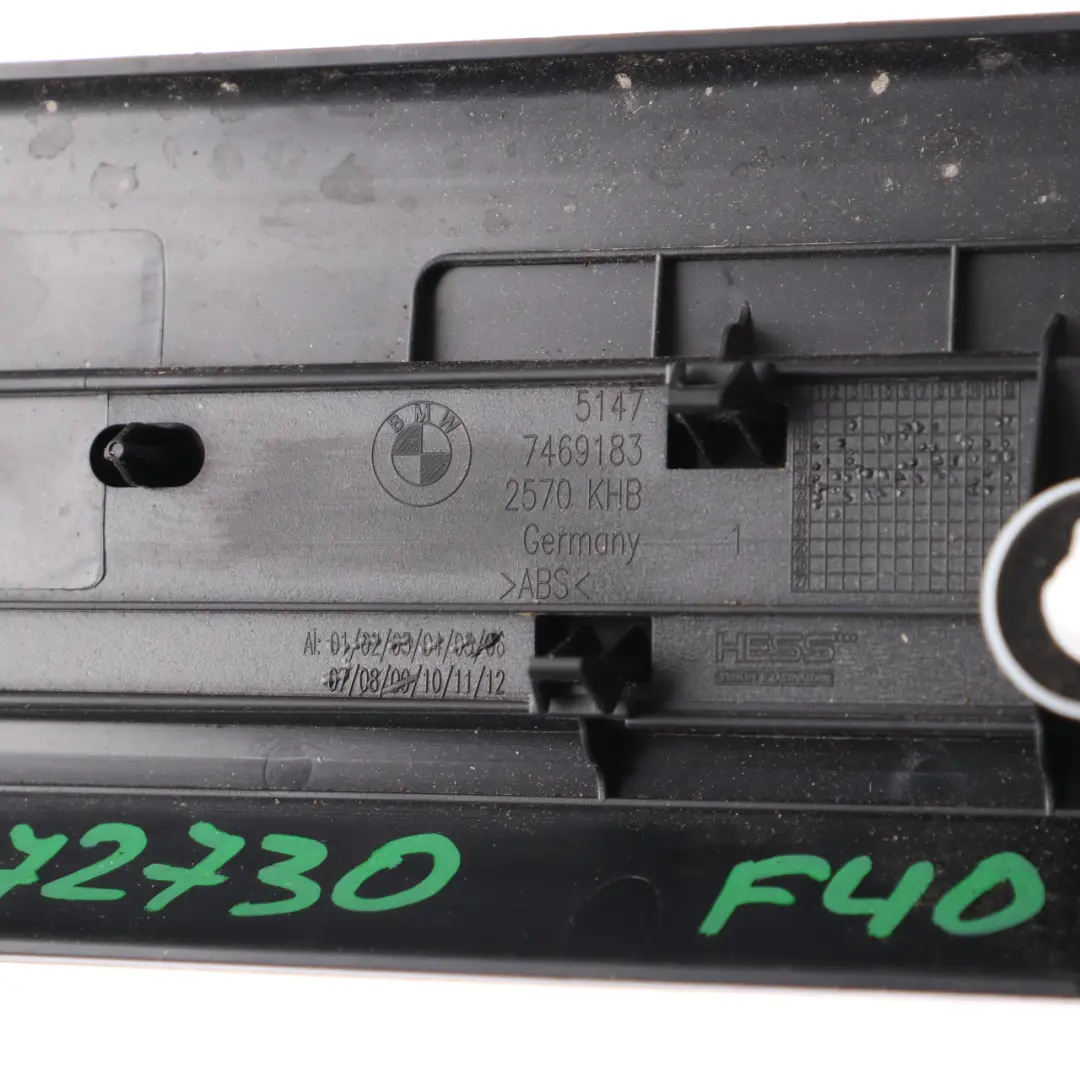 Striscia Di Copertura Interna Anteriore Sinistra Destra M135iX 7469183 per BMW F40 con numero di parte 8072730 BMW F40 Striscia Di Copertura Interna Anteriore Sinistra Destra M135iX 7469183 - SKU 8072730 - Numero di parte 8072730